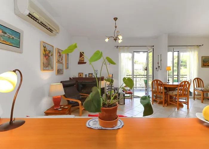 Zoumperi Cute And Cozy Close To Airport And Rafina