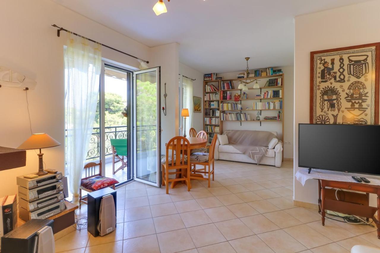 Apartment Zoumperi Cute And Cozy Close To Airport And Rafina Nea Makri