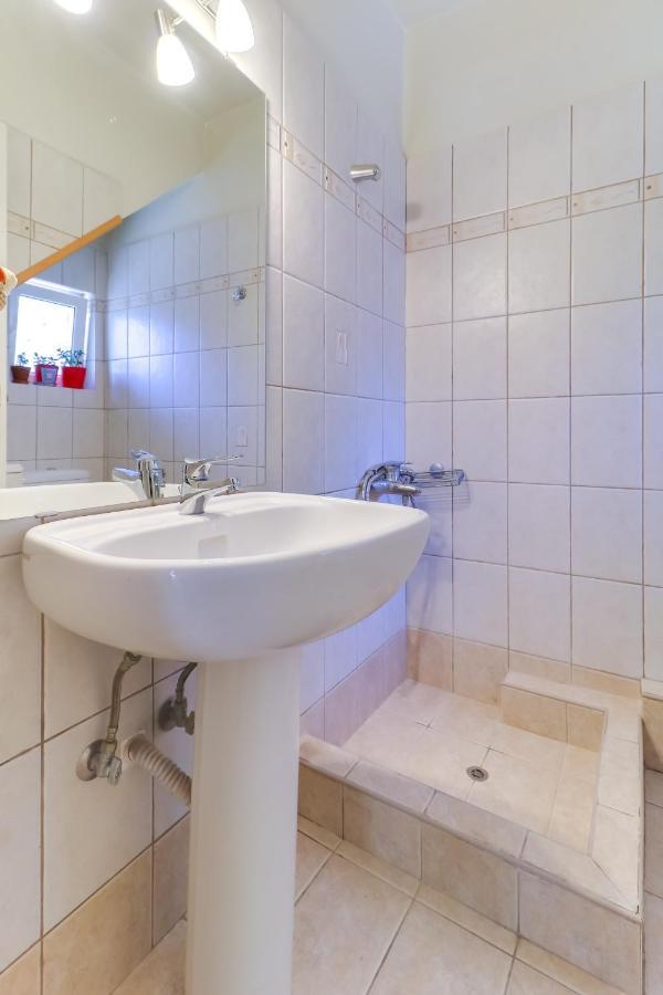 Zoumperi Cute And Cozy Close To Airport And Rafina *